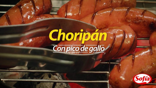 Choripán con pico de gallo